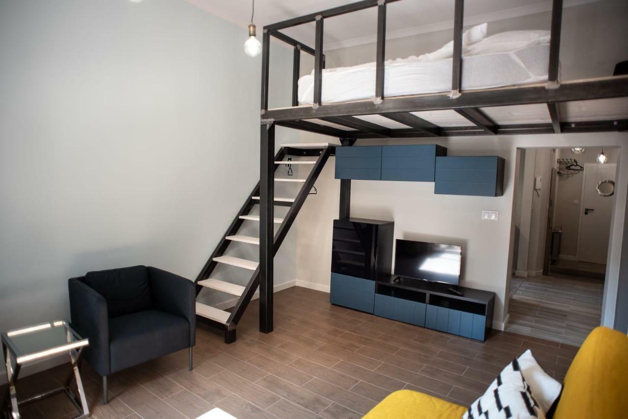 Appartamento Apartament Antresola Drzewna Zielona Góra Esterno foto